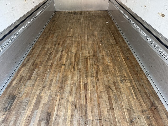 三菱ふそうファイターアルミウイング中型（4t）[写真10]