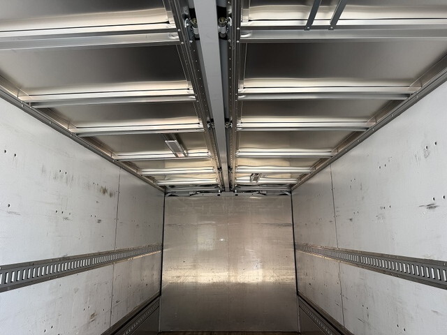 三菱ふそうファイターアルミウイング中型（4t）[写真11]