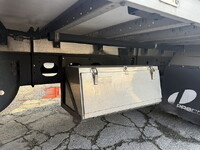 三菱ふそうファイターアルミウイング中型（4t）[写真21]