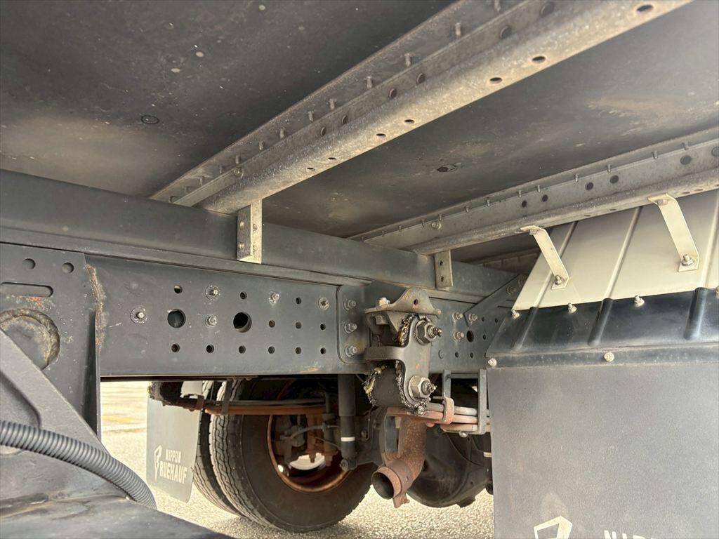 三菱ふそうキャンターアルミバン小型（2t・3t）[写真14]