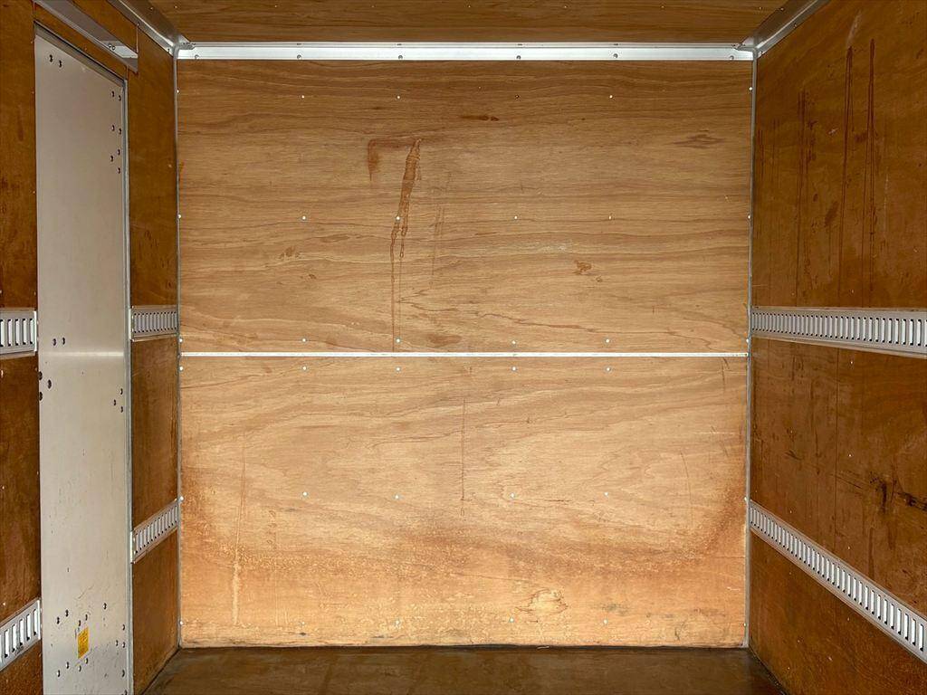 三菱ふそうキャンターアルミバン小型（2t・3t）[写真07]