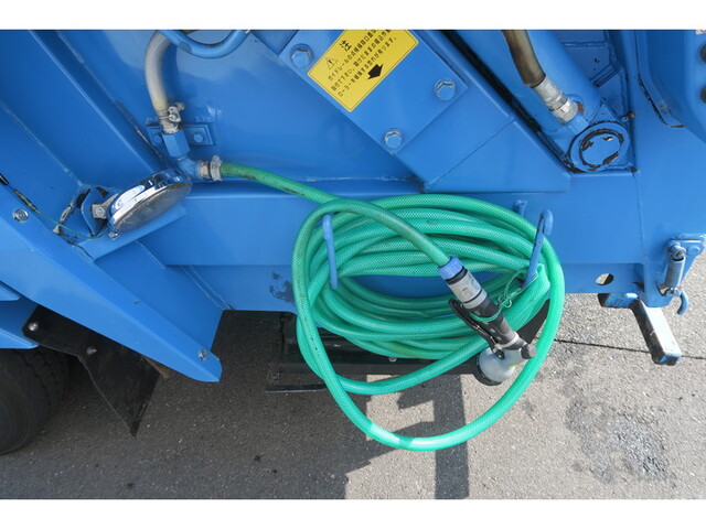 いすゞエルフパッカー車（塵芥車）小型（2t・3t）[写真18]