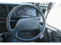 いすゞエルフパッカー車（塵芥車）小型（2t・3t）[写真38]