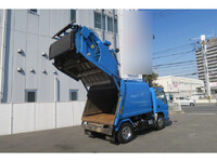 いすゞエルフパッカー車（塵芥車）小型（2t・3t）[写真07]