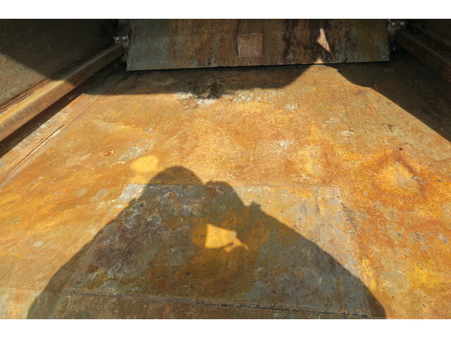 いすゞエルフパッカー車（塵芥車）小型（2t・3t）[写真09]