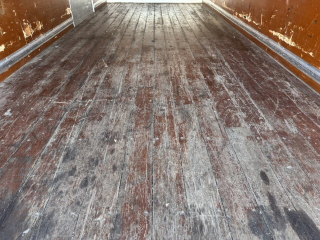 三菱ふそうファイターアルミバン中型（4t）[写真12]