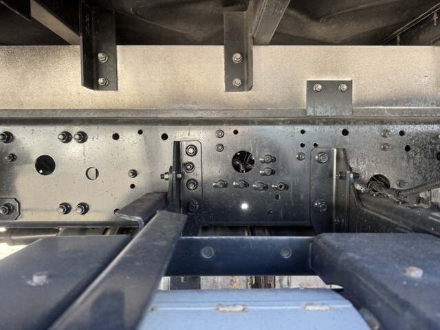 三菱ふそうファイターアルミバン中型（4t）[写真26]