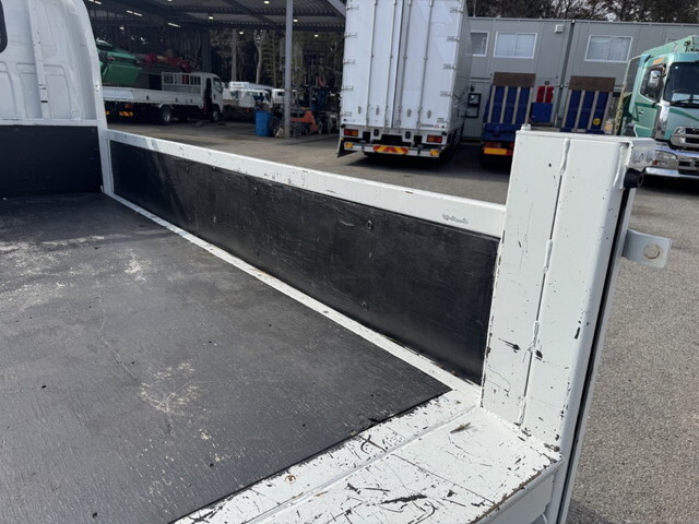 いすゞエルフ平ボディ小型（2t・3t）[写真12]