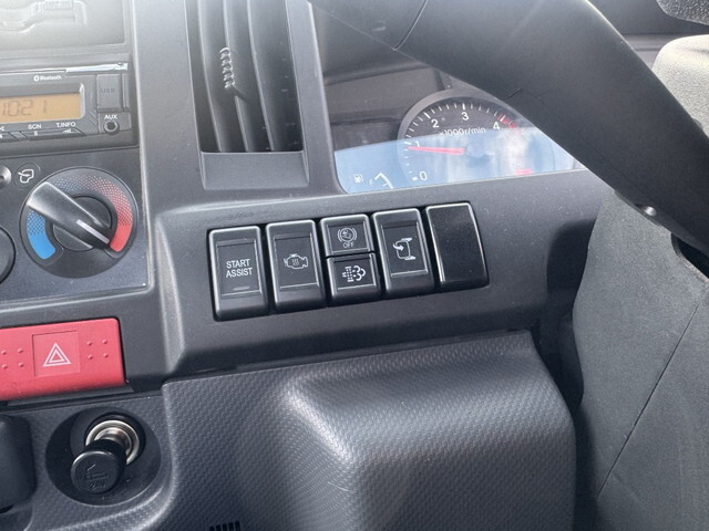 いすゞエルフ平ボディ小型（2t・3t）[写真17]