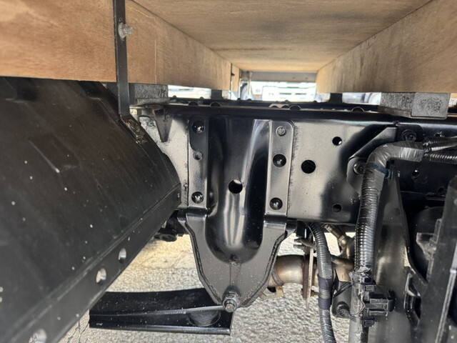 いすゞエルフ平ボディ小型（2t・3t）[写真33]