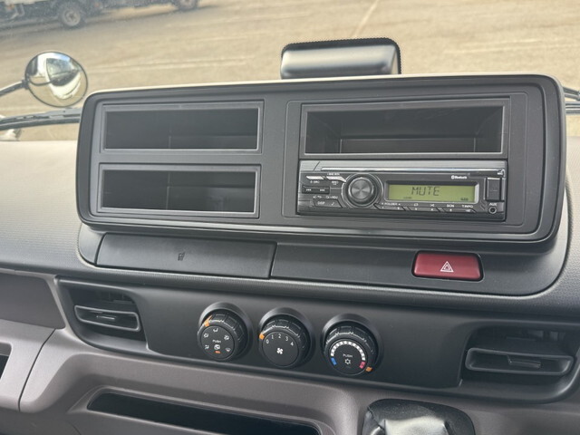 三菱ふそうキャンターダンプ小型（2t・3t）[写真17]