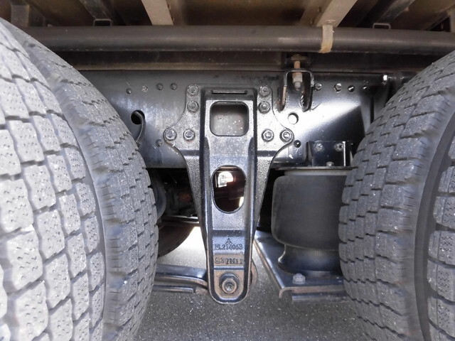 三菱ふそうスーパーグレートアルミウイング大型（10t）[写真12]