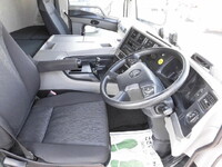 三菱ふそうスーパーグレートアルミウイング大型（10t）[写真16]