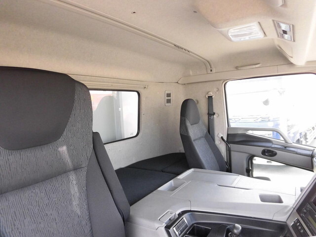 三菱ふそうスーパーグレートアルミウイング大型（10t）[写真16]