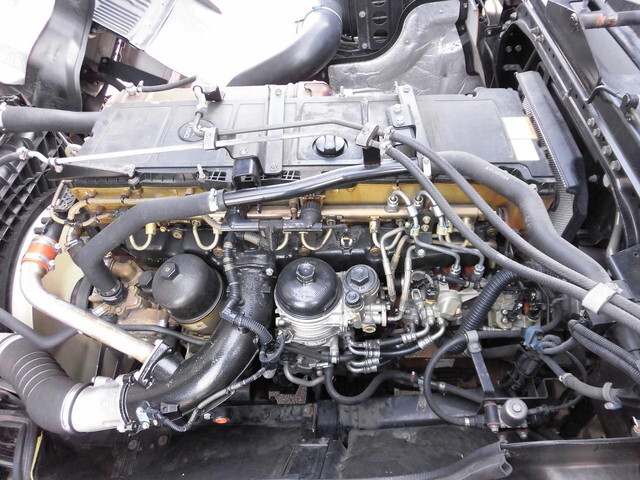 三菱ふそうスーパーグレートアルミウイング大型（10t）[写真21]