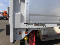 三菱ふそうスーパーグレートアルミウイング大型（10t）[写真29]