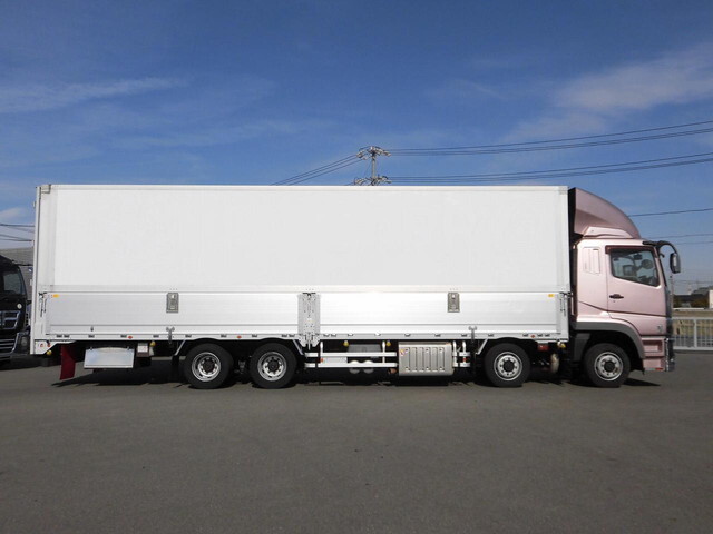 三菱ふそうスーパーグレートアルミウイング大型（10t）[写真05]