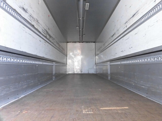 三菱ふそうスーパーグレートアルミウイング大型（10t）[写真07]