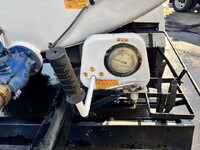 いすゞエルフバキュームカー小型（2t・3t）[写真11]