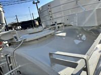 いすゞエルフバキュームカー小型（2t・3t）[写真13]