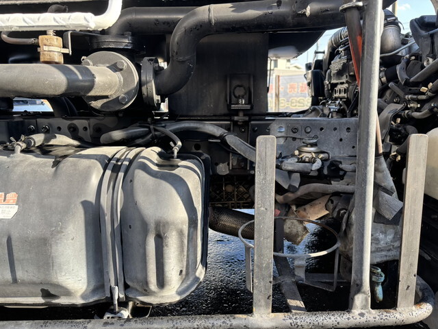 いすゞエルフバキュームカー小型（2t・3t）[写真25]