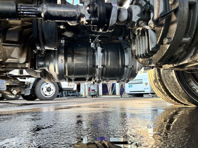 いすゞエルフバキュームカー小型（2t・3t）[写真29]