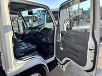 いすゞエルフバキュームカー小型（2t・3t）[写真32]