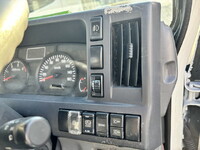 いすゞエルフバキュームカー小型（2t・3t）[写真35]