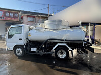 いすゞエルフバキュームカー小型（2t・3t）[写真07]