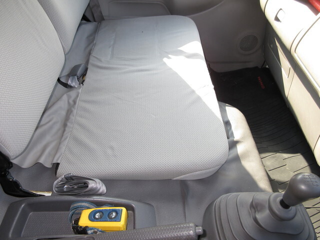 日野デュトロアルミバン小型（2t・3t）[写真25]