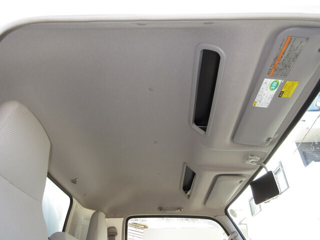 日野デュトロアルミバン小型（2t・3t）[写真26]