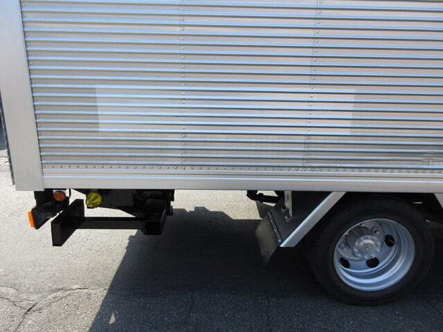 日野デュトロアルミバン小型（2t・3t）[写真39]