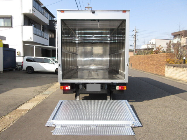 日野デュトロアルミバン小型（2t・3t）[写真08]