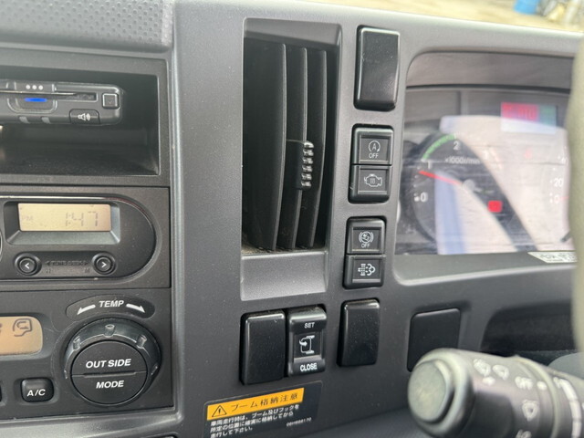 いすゞフォワードクレーン4段中型（4t）[写真23]