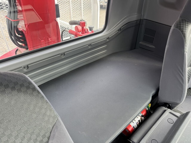 いすゞフォワードクレーン4段中型（4t）[写真26]