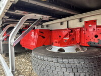 いすゞフォワードアルミウイング中型（4t）[写真23]