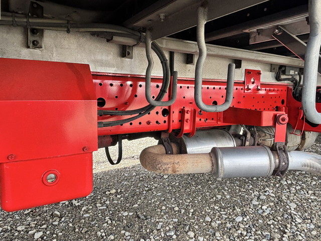 いすゞフォワードアルミウイング中型（4t）[写真24]