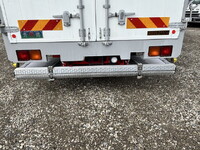 いすゞフォワードアルミウイング中型（4t）[写真09]