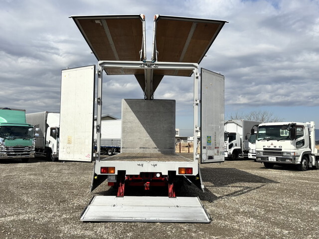 いすゞフォワードアルミウイング中型（4t）[写真09]