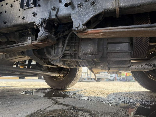 日野プロフィア冷凍車（冷蔵車）大型（10t）[写真18]