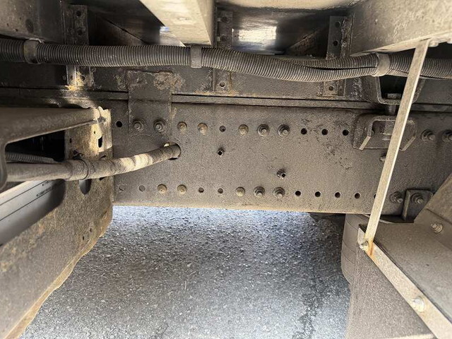 日野プロフィア冷凍車（冷蔵車）大型（10t）[写真24]