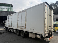 日野プロフィア冷凍車（冷蔵車）大型（10t）[写真02]