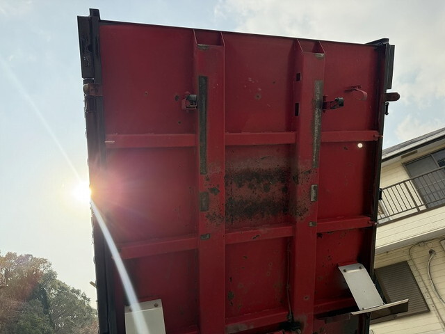 いすゞエルフダンプ小型（2t・3t）[写真10]