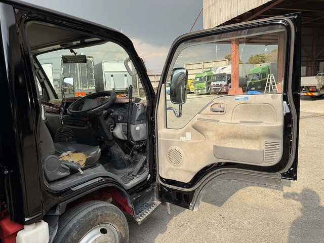 いすゞエルフダンプ小型（2t・3t）[写真33]