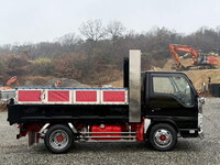 いすゞエルフダンプ小型（2t・3t）[写真08]