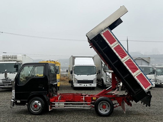 いすゞエルフダンプ小型（2t・3t）[写真08]