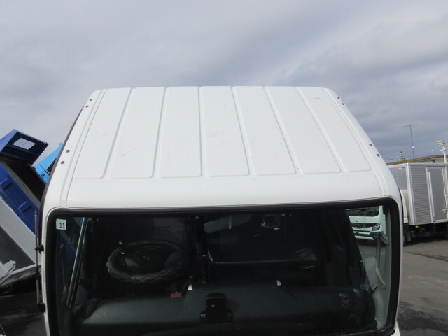 三菱ふそうキャンターダンプ小型（2t・3t）[写真19]