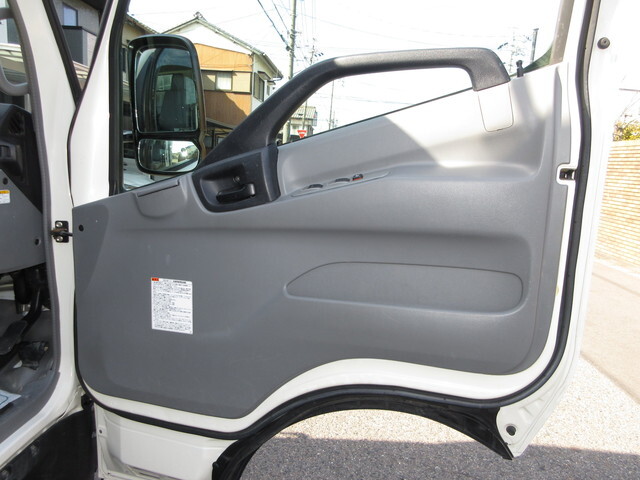 日野デュトロアルミウイング小型（2t・3t）[写真28]