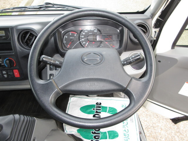 日野デュトロアルミウイング小型（2t・3t）[写真40]