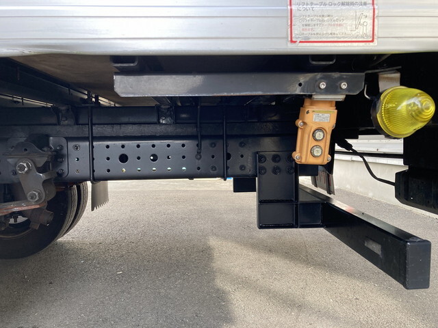 日産アトラスアルミバン小型（2t・3t）[写真11]
